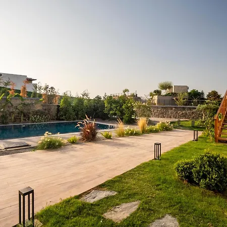 Rams And Bodroombnb Villa *